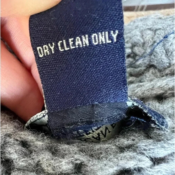 America Eagle 🦅 Women’s Hand Knit 100% Wool Sweater Cardigan Sz M - Picture 4 of 7